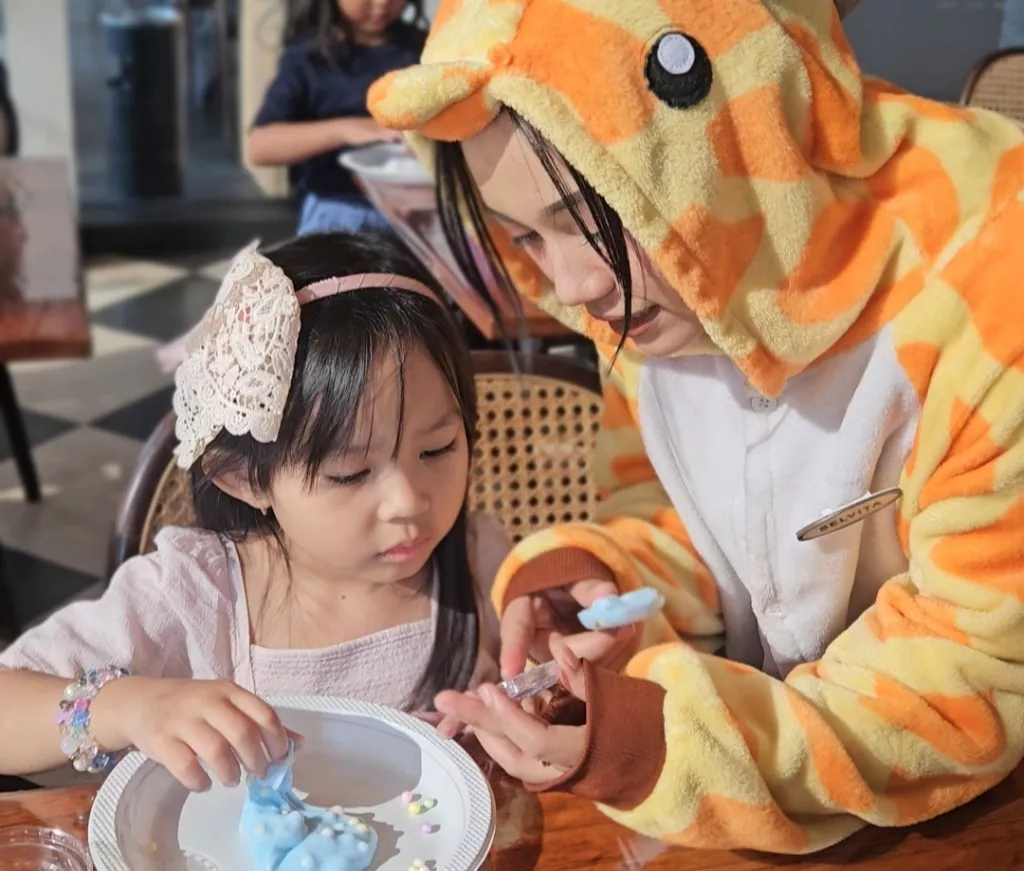 Serunya Slimetastic Lab: Cara Kreatif Luminor Hotel Surabaya Jemursari Manjakan Tamu Cilik