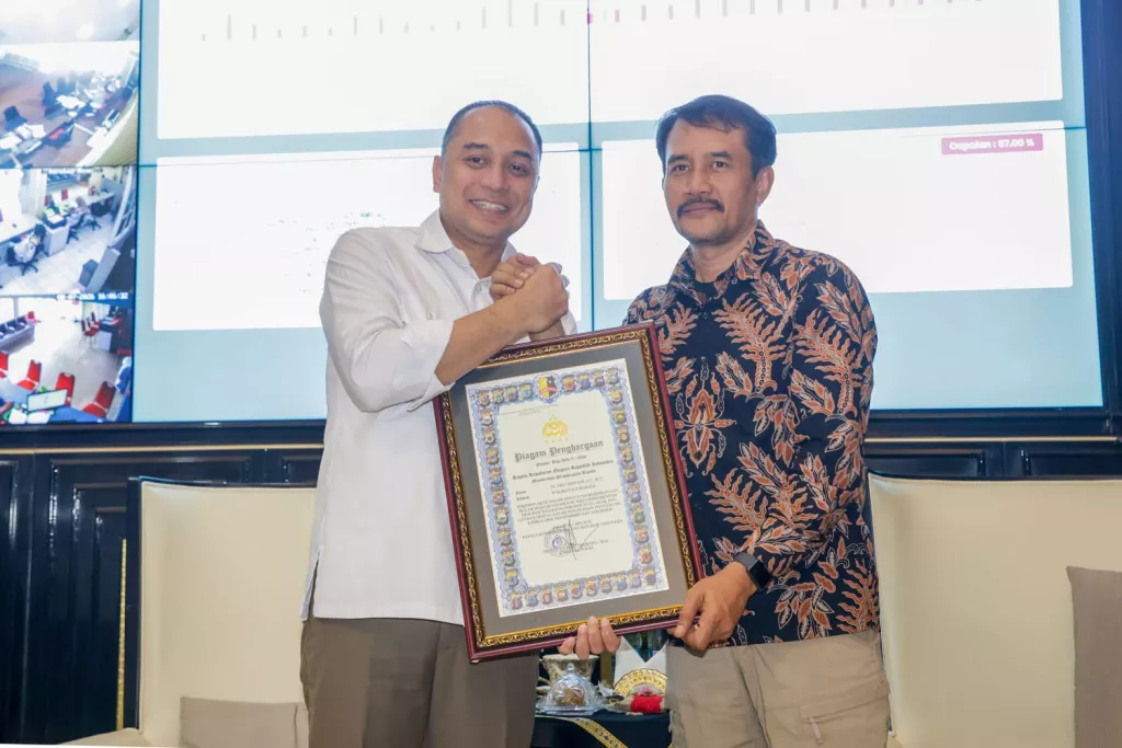 Pemkot Surabaya Terima Penghargaan Kapolri dalam Cegah Radikalisme Bersama Densus 88