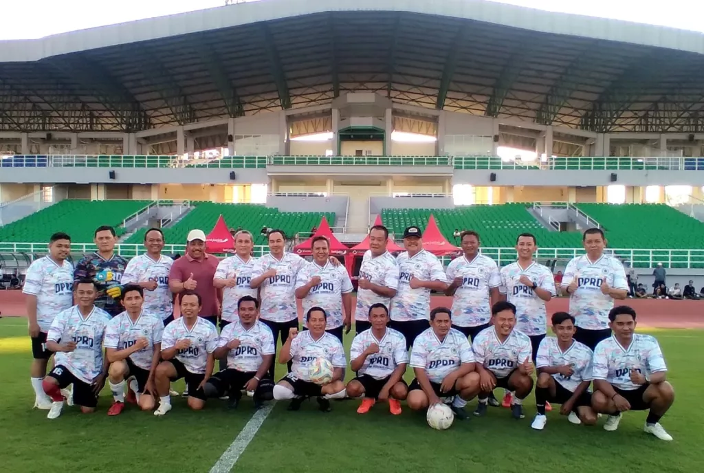 DPRD dan Pemkab Sidoarjo Bangun Kebersamaan Lewat Laga Sepak Bola