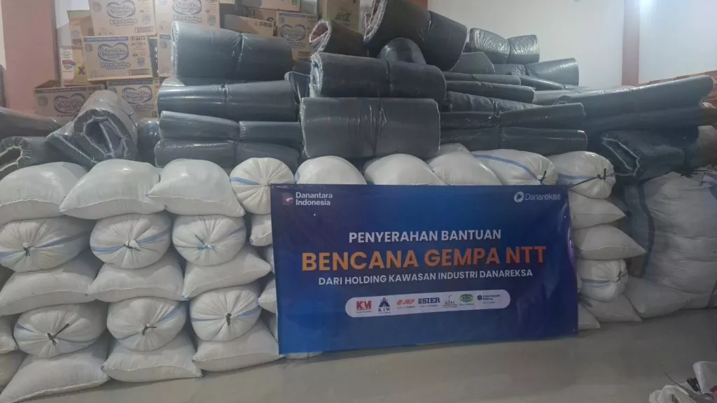 Gotong Royong Holding Kawasan Industri, SIER Himpun dan Salurkan Bantuan Rp423 Juta untuk Korban Gempa NTT