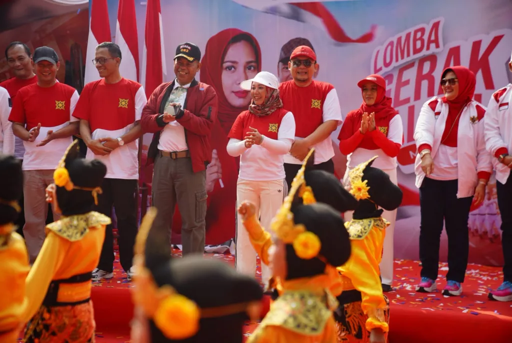 Semarak HUT RI ke-81, 120 Regu Ramaikan Gerak Jalan Merah Putih di Kota Mojokerto
