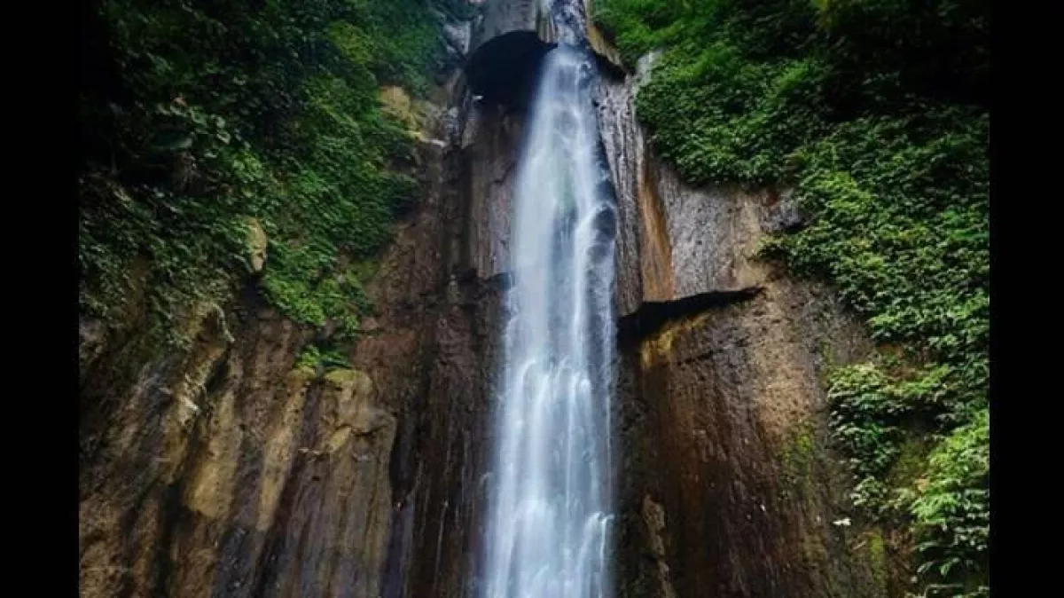 Air Terjun Coban Canggu. (Disporapar Kabupaten Mojokerto)
