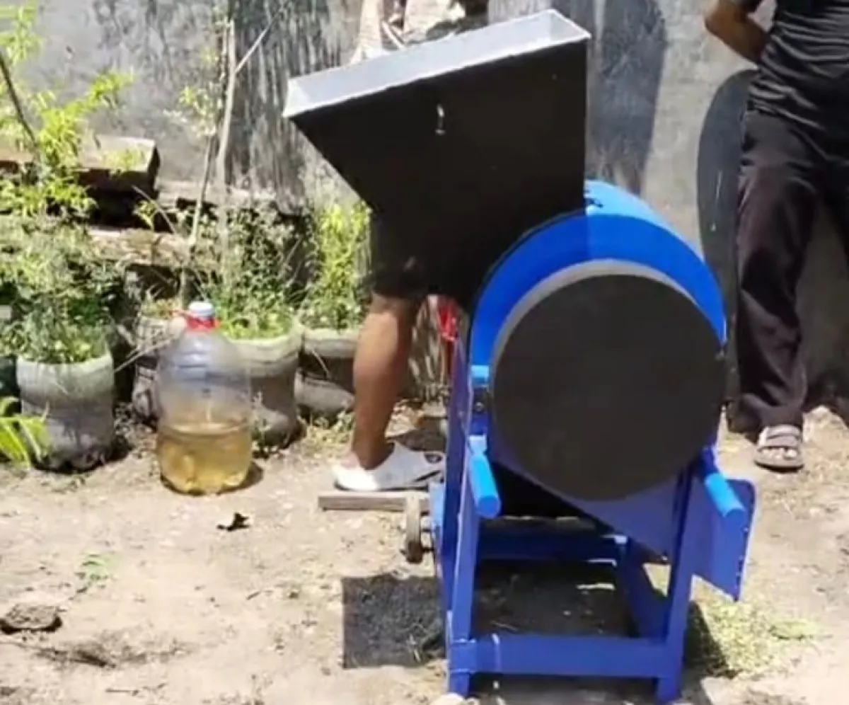 Alat penggiling daging korban yang digunakan pelaku. (Istimewa)