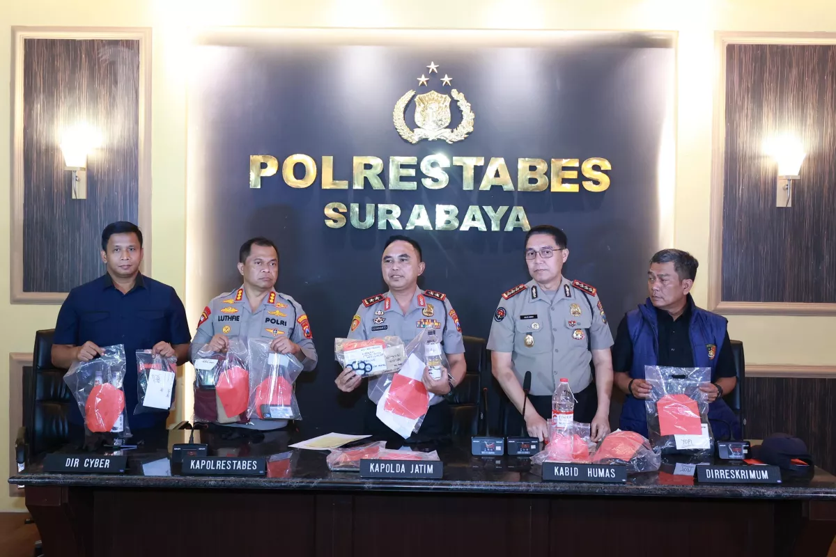 Polda Jatim Amankan 11 Orang Diduga Pembuat Onar saat Demo di Grahadi Surabaya