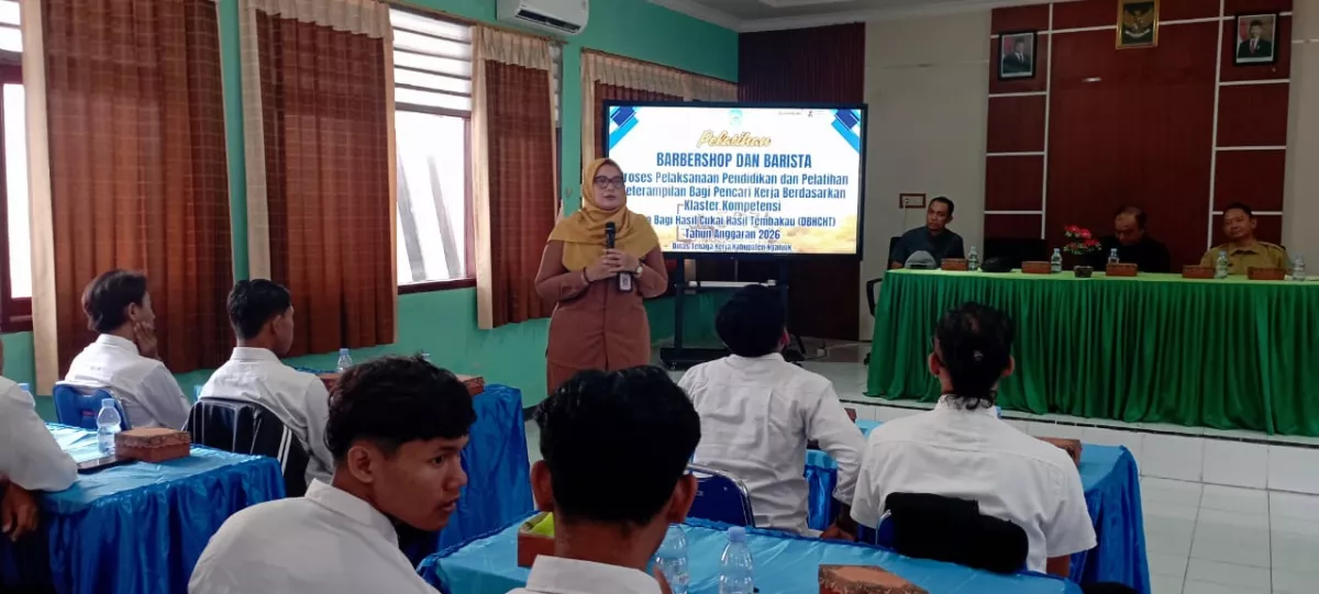 Tekan Pengangguran, Disnaker Nganjuk Buka Pelatihan Babershop dan Barista