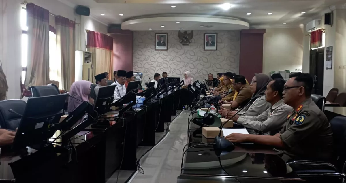 Rapat DPRD Nganjuk soal proyek pembangunan Wisata Watu Lawang. (Foto: Yohanes/selalu.id).