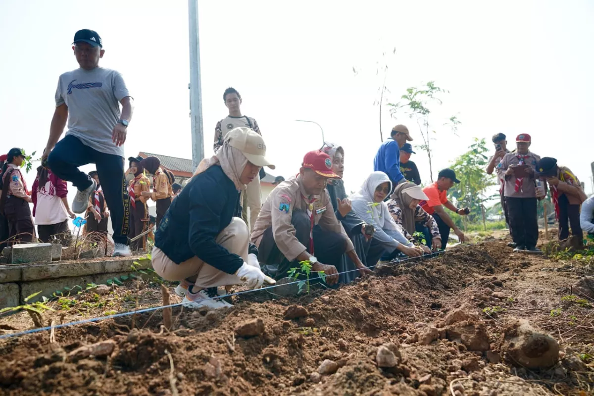 Green Action, Pemuda Kota Mojokerto Tanam Pohon di Taman Bahari Mojopahit