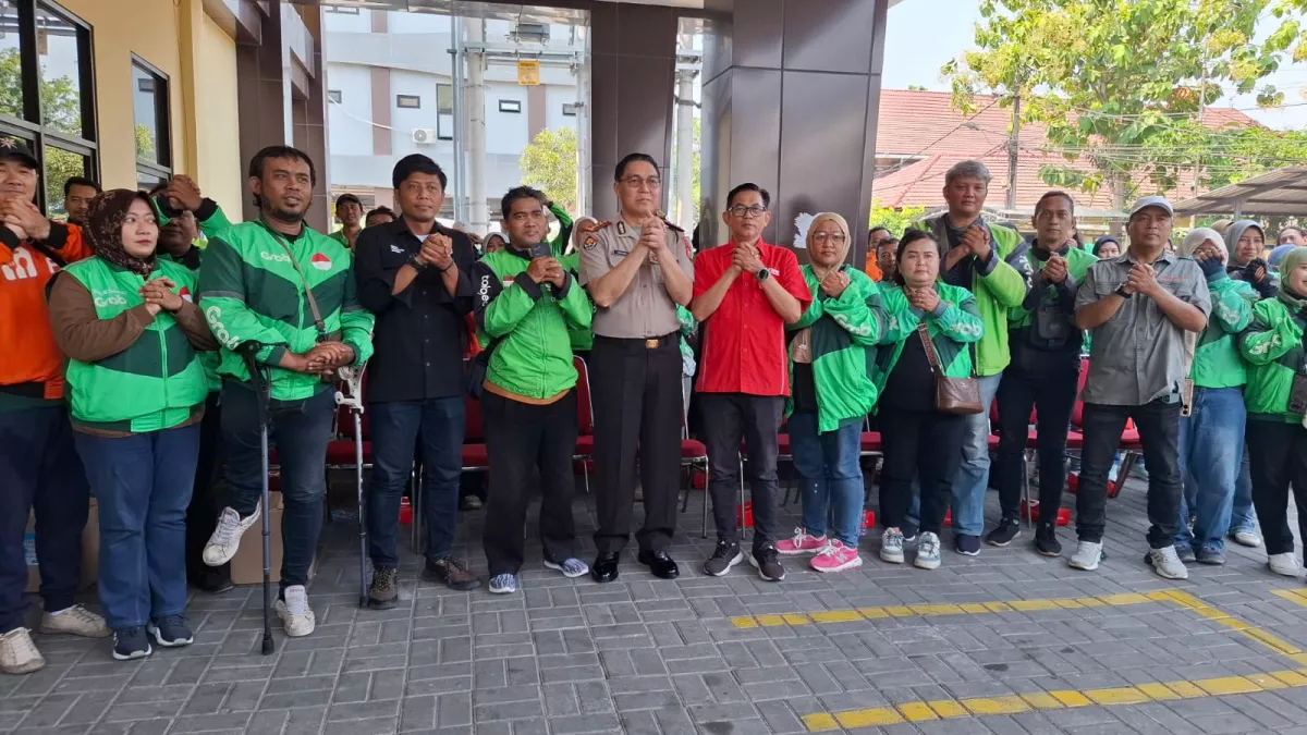 Hari jadi Humas Polri ke-75, Polda Jatim Jalin Sinergi Komunitas Ojol Jaga Kamtibmas