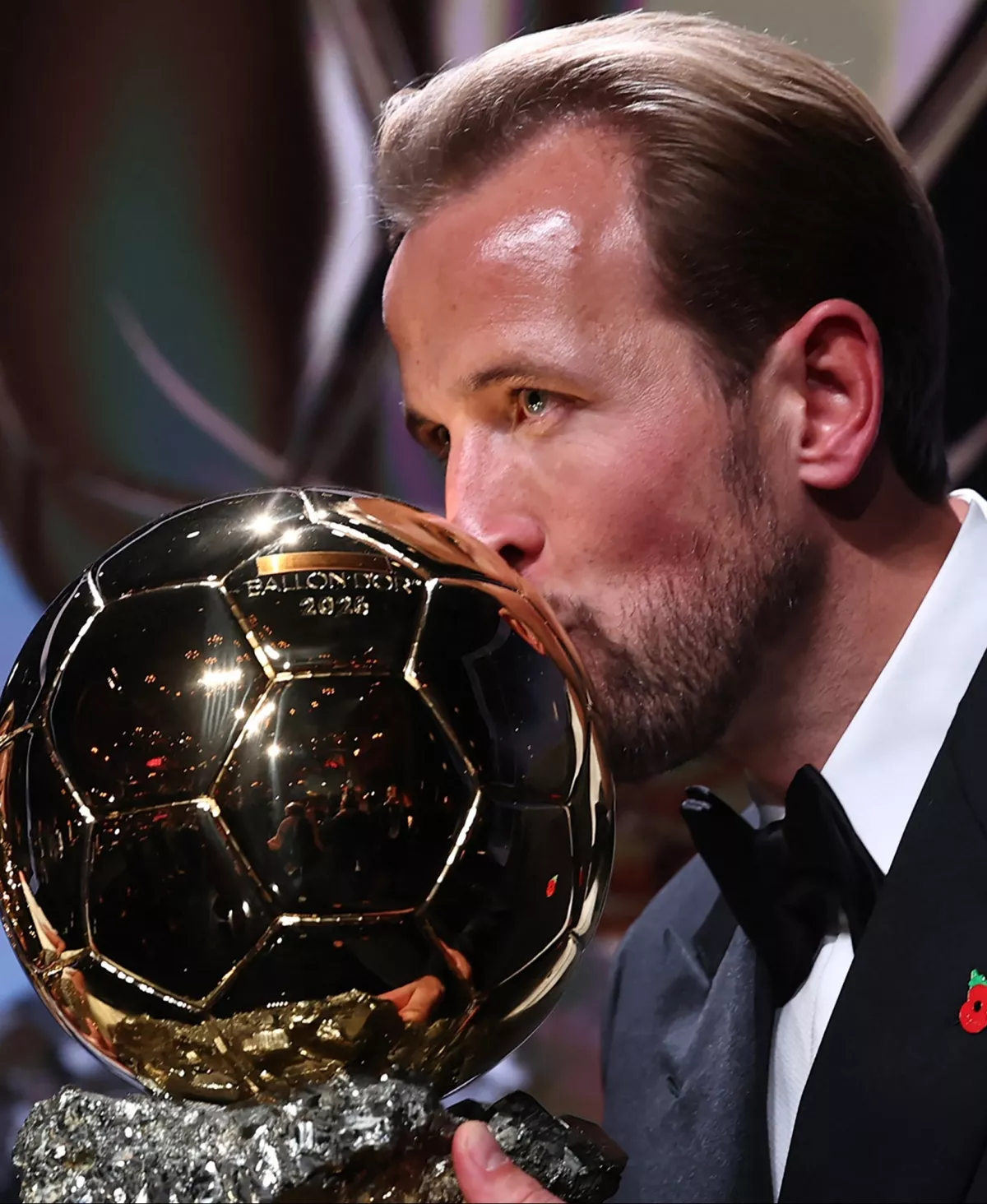 Harry Kane Raih Ballon d'Or 2026, 25 Tahun Penantian Inggris Tuntas