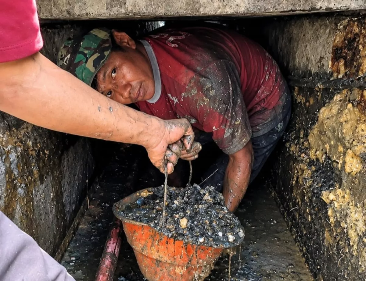 DPRD Surabaya Soroti Drainase Tunjungan Tersumbat Lemak dan Minta Pembuang Ditindak Tegas