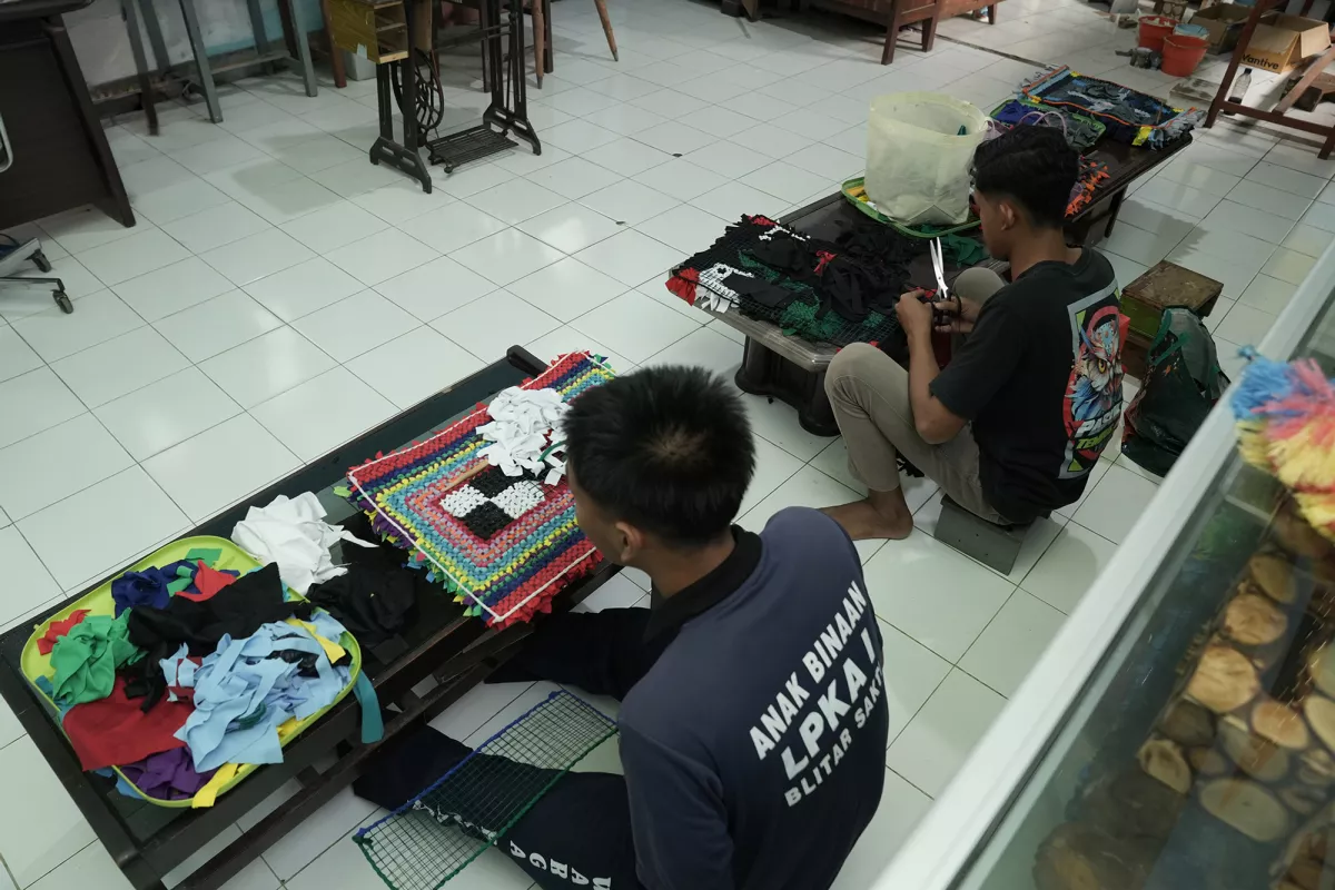 Potret Pelindo Terminal Petikemas Bekali Keterampilan Anak Binaan LPKA Kelas I Blitar