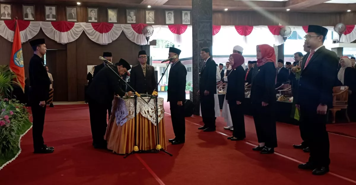 Marhaen Lantik 103 Pejabat Pemkab Nganjuk, Tekankan Layanan Kecamatan dan Netralitas Pilkades