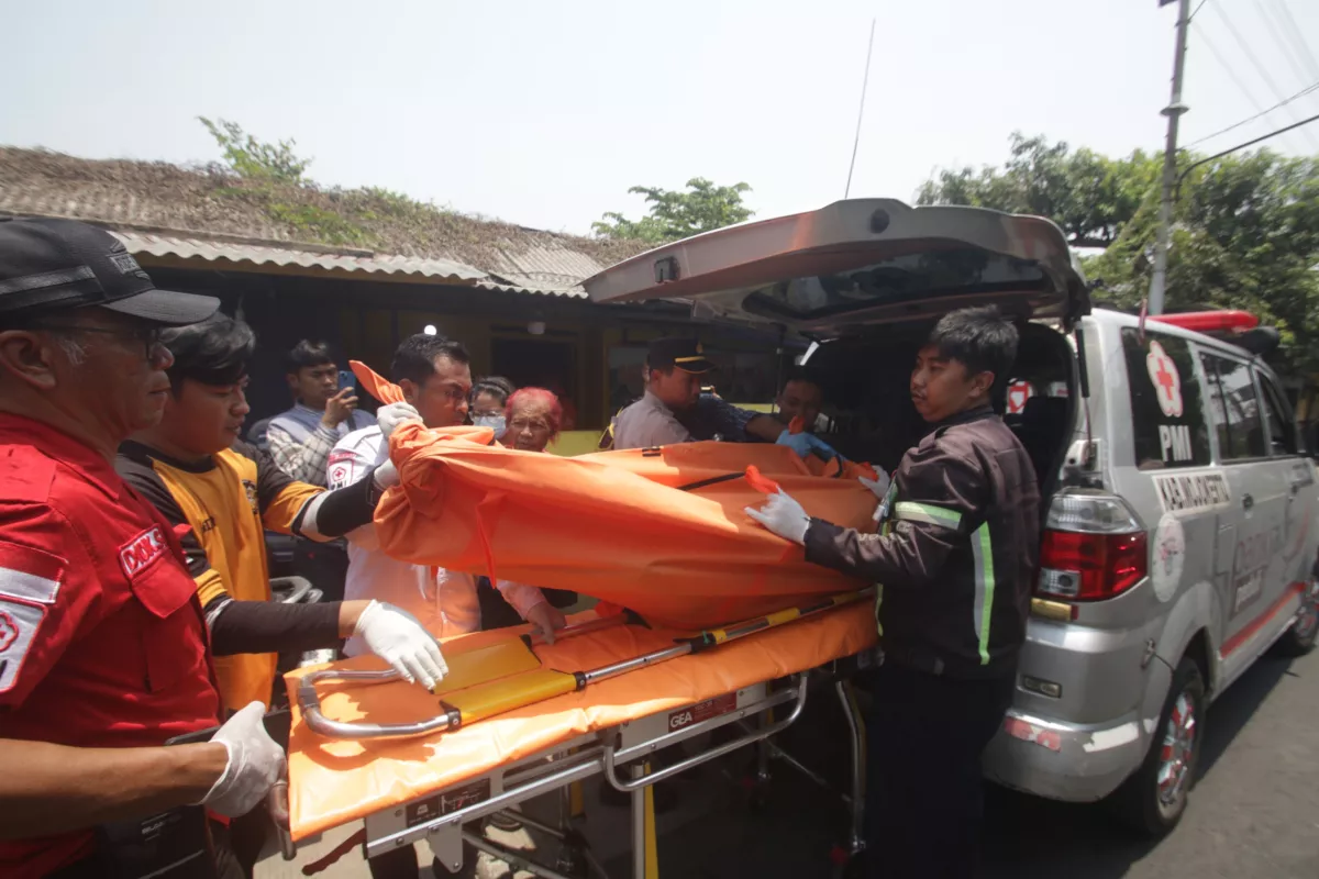 Pemilik Rumah Makan Padang di Mojokerto Ditemukan Tewas Setengah Bugil