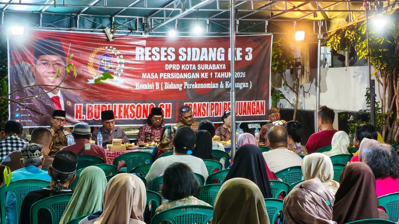 Warga Surabaya Bayar Retribusi PJU, Tapi Masih Beli Lampu Sendiri 