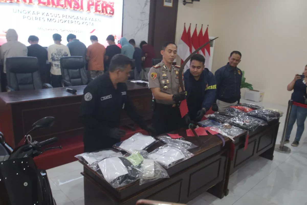 21 Anggota Geng Motor Pengeroyok Pengunjung Angkringan di Mojokerto Diringkus