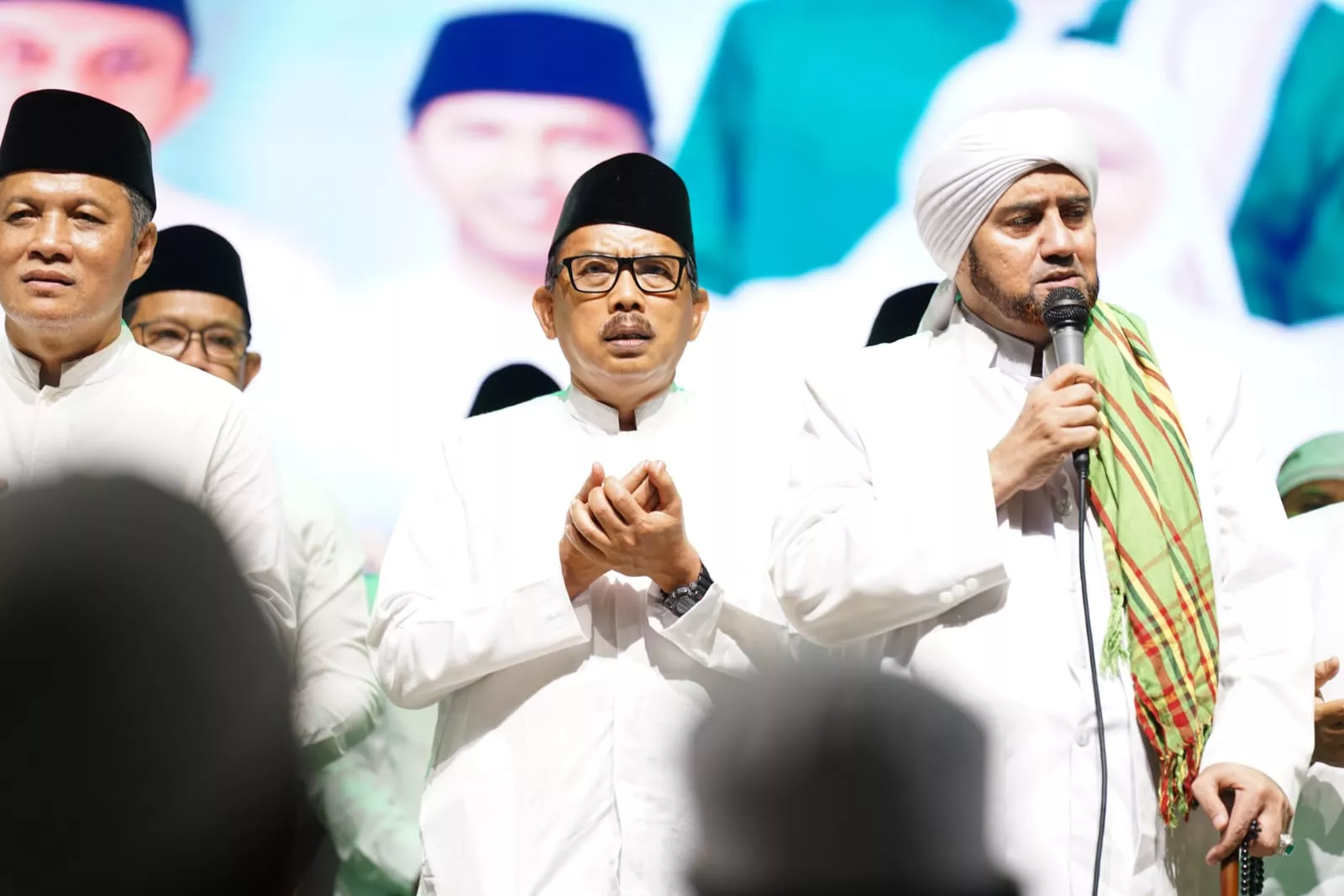 DPRD Jatim Gelar Jatim Berselawat Bersama Habib Syech, Momentum Doa di Usia ke-81