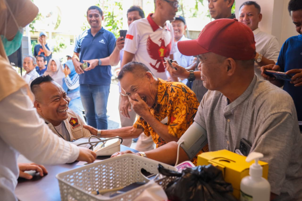 Jelang HUT ke-18, Gerindra Surabaya Gelar Cek Kesehatan Gratis pada Lansia 