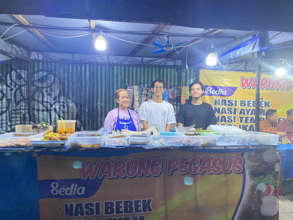Warung Pegasus Surabaya. (Foto: Ade/selalu.id).