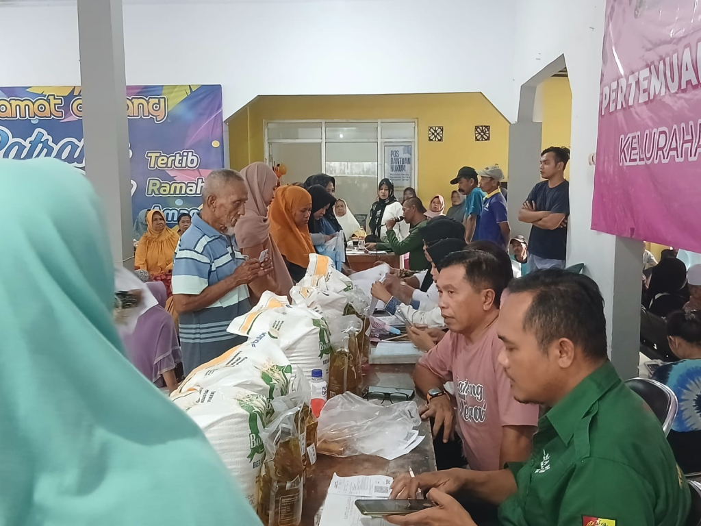 Penyaluran Bantuan di Patrang Jember. (Dok. Istimewa).