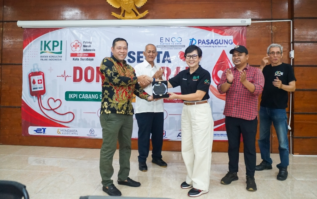 IKPI Surabaya saat menggelar donor darah di UUD PMI Surabaya. (Dok. PMI Surabaya).