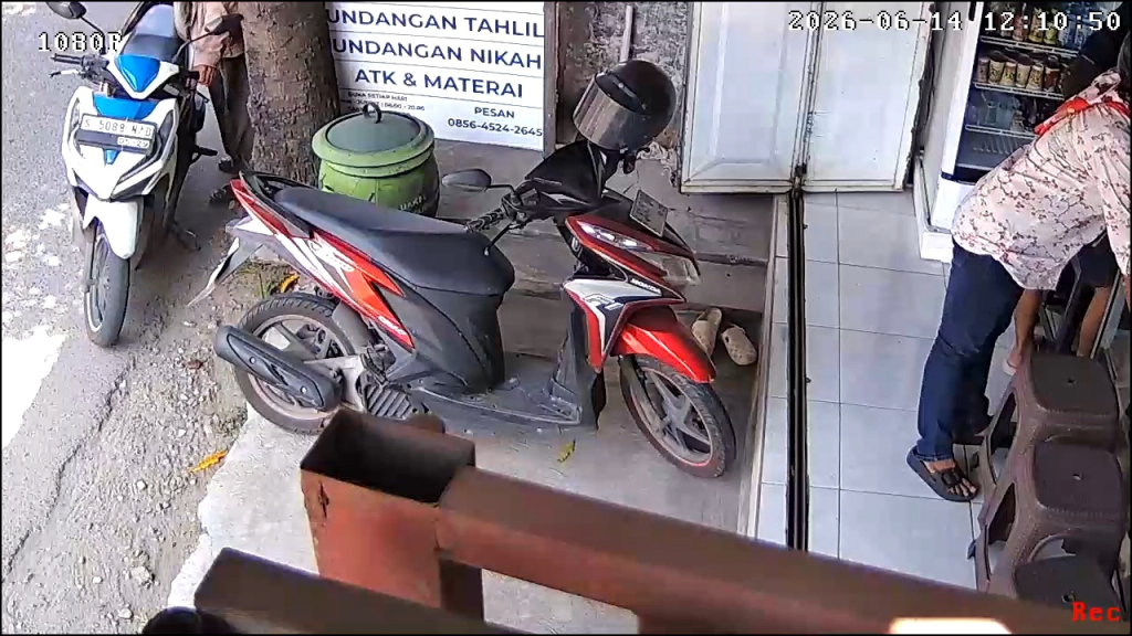 Pura-pura Beli Alat Tulis, Pasutri di Mojokerto Bawa Kabur Motor Vario