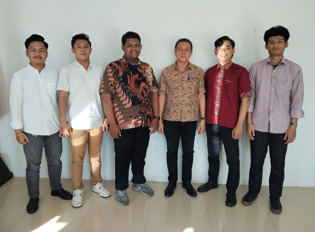 Lima Mahasiswa FH Untag Surabaya Gugat MK Soal Masa Berlaku SIM