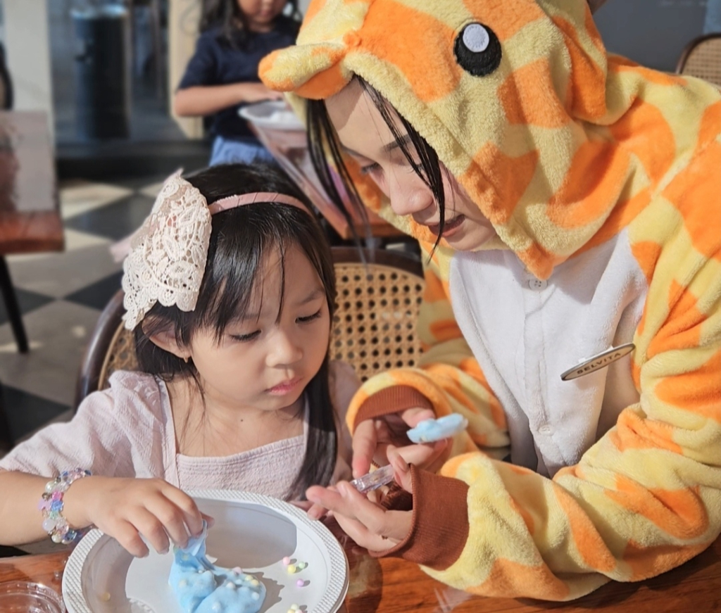 Serunya Slimetastic Lab: Cara Kreatif Luminor Hotel Surabaya Jemursari Manjakan Tamu Cilik