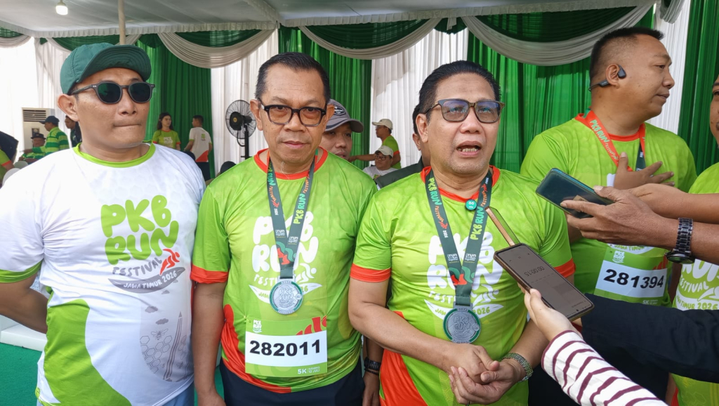 Ketua DPW PKB Jawa Timur, Abdul Halim Iskandar saat konferensi pers bersama awak media. (Foto: Dony/selalu.id).