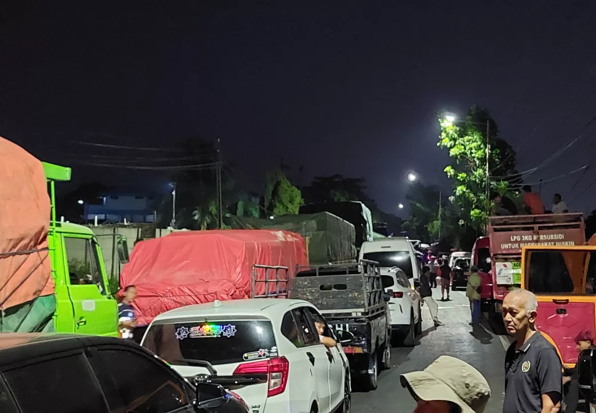Akses Pelabuhan Ketapang Lumpuh, Macet Mengular hingga 10 Kilometer