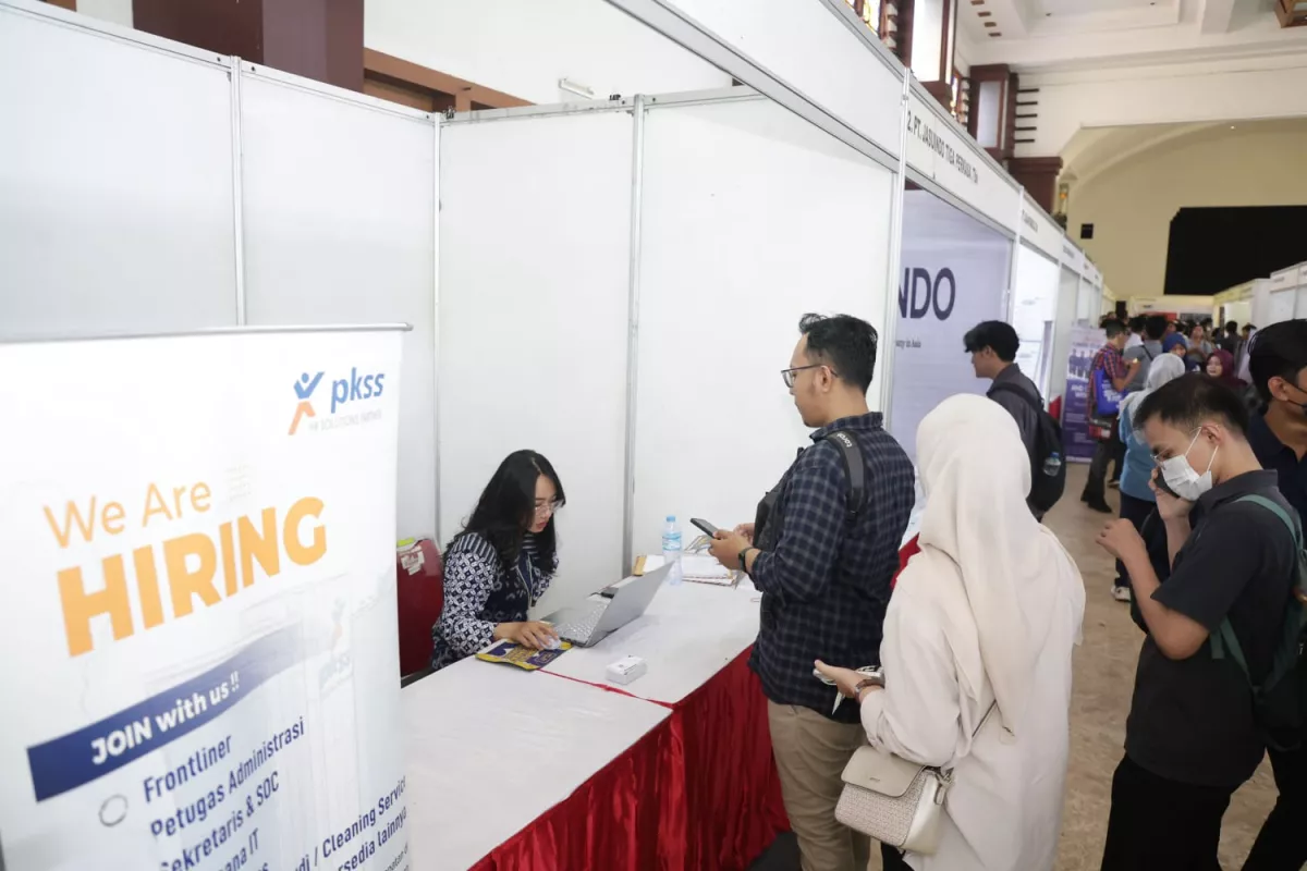 Lewat Job Fair, 5.120 Pencari Kerja Surabaya Sudah Ditempatkan hingga Juli 2026