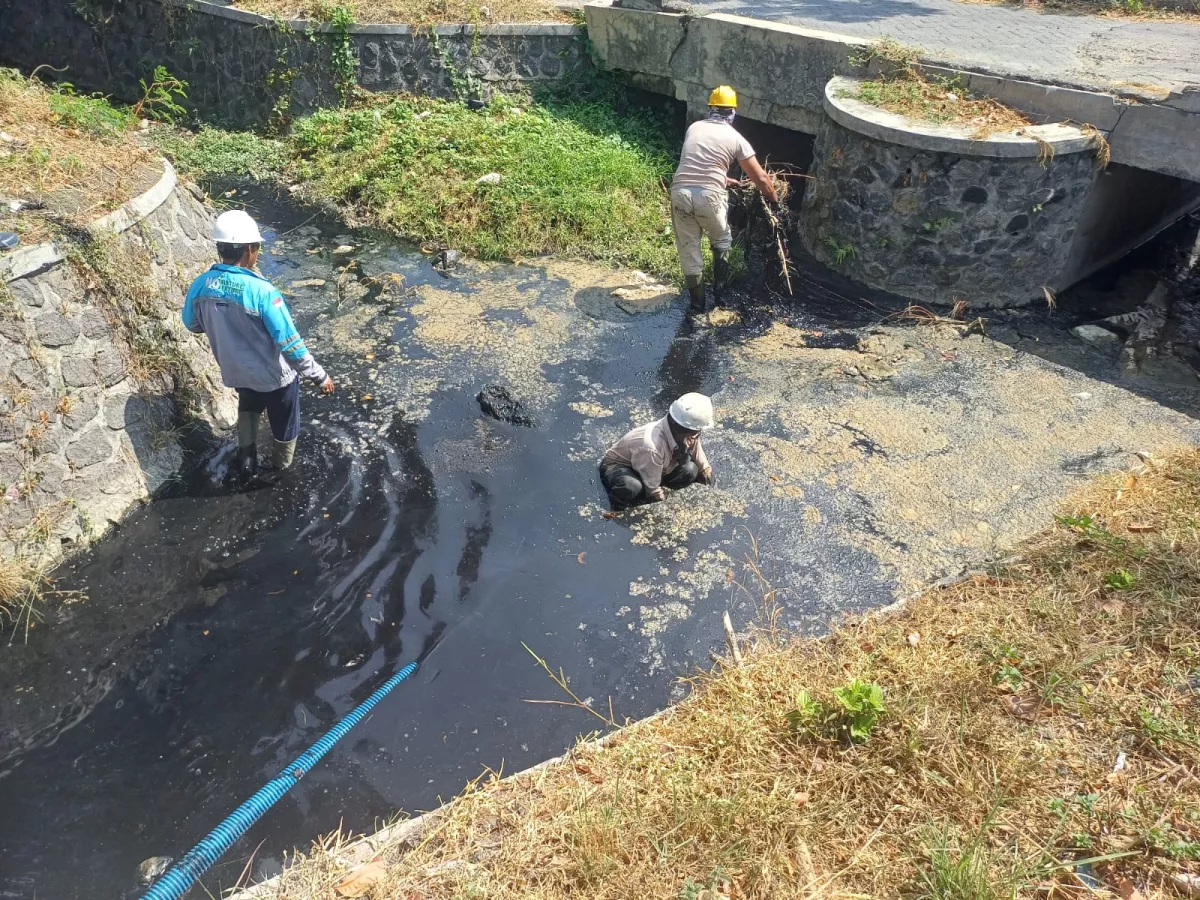 Respons Cepat Dugaan Luberan Air Limbah, SIERLakukan Pengecekan dan Pembersihan Saluran
