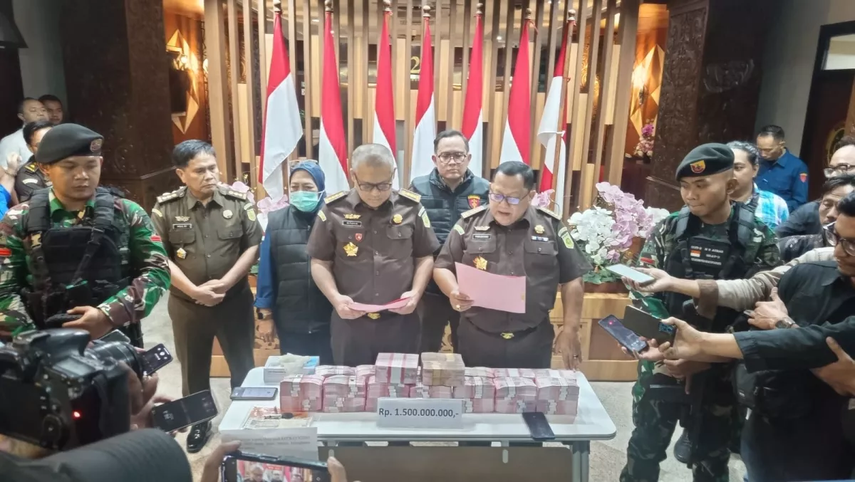 Kejati Jatim Tahan Tersangka Baru Korupsi KUR BNI Jember, Kerugian Negara 6,1 Miliar