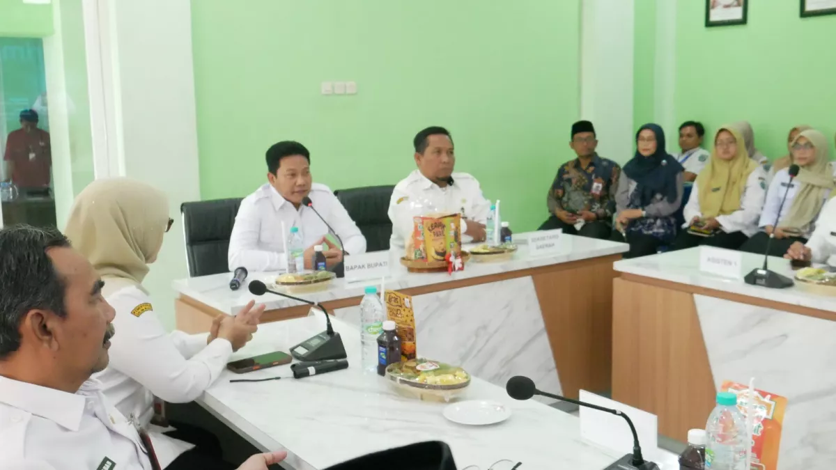 Bupati Subandi Wanti-wanti Petugas Puskesmas Sidoarjo: Birokrat Sifatnya Melayani, Gak Boleh Emosi!