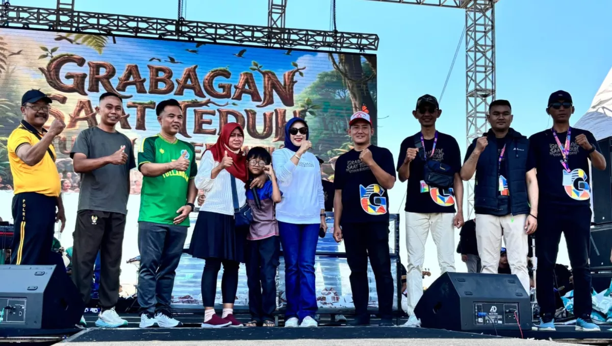Kisah Haru Remaja di Tulangan Sidoarjo, Dapat Hadiah Umrah saat Gebyar HUT RI
