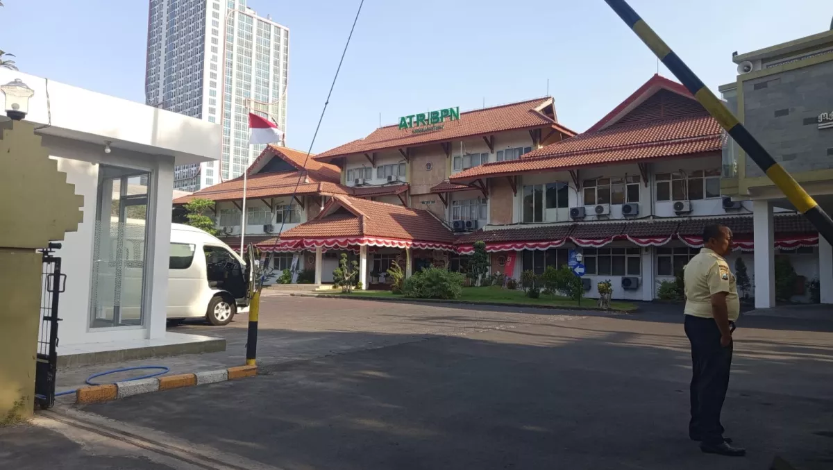 7 Jam Geledah BPN Jatim, Ini Barang Bukti yang Disita KPK