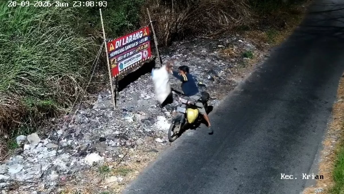 Camat Krian Gandeng Satpol PP Tindak Tegas Pembuang Sampah Liar di Kawasan Kecamatan