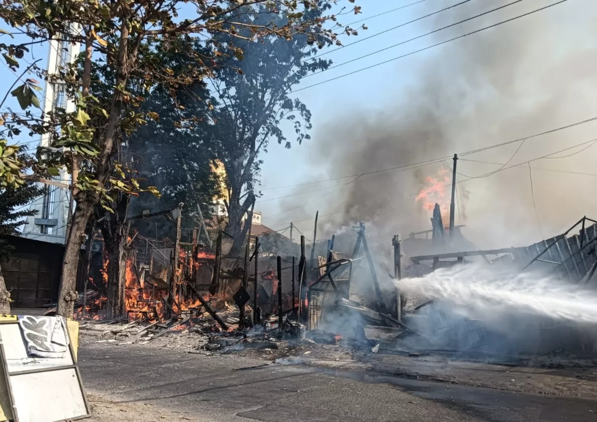 5 Kios di Jemur Andayani Surabaya Ludes Terbakar, Ini Dugaan Penyebabya