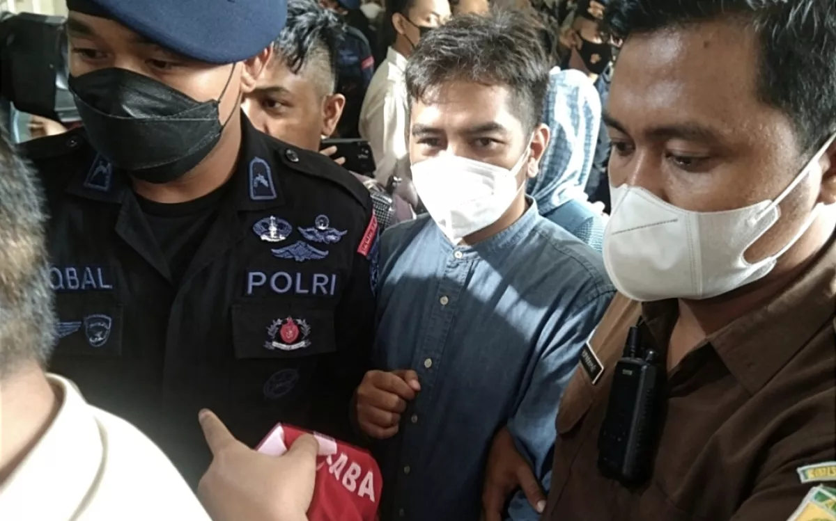 Mas Bechi, Terpidana Kekerasan Seksual Santriwati Ponpes Shiddiqiyyah Kini Telah Bebas