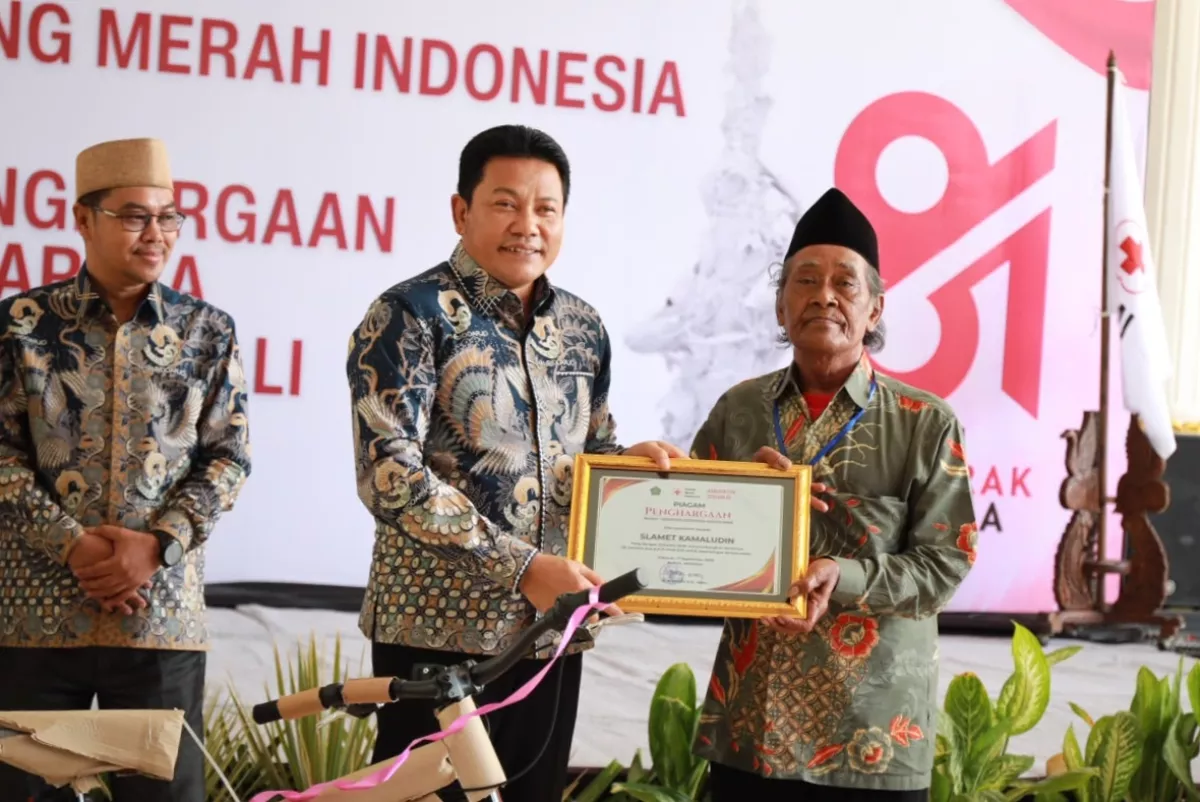 HUT ke-81 PMI, Pemkab Sidoarjo Beri Apresiasi Ratusan Pendonor Darah