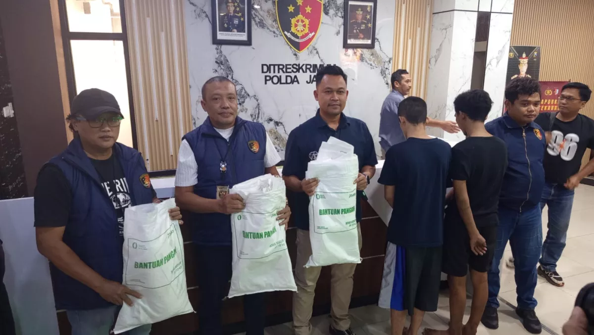 Jatanras Polda Jatim Bongkar Penggelapan Beras Bulog untuk Raskin, 3 Pelaku Diamankan