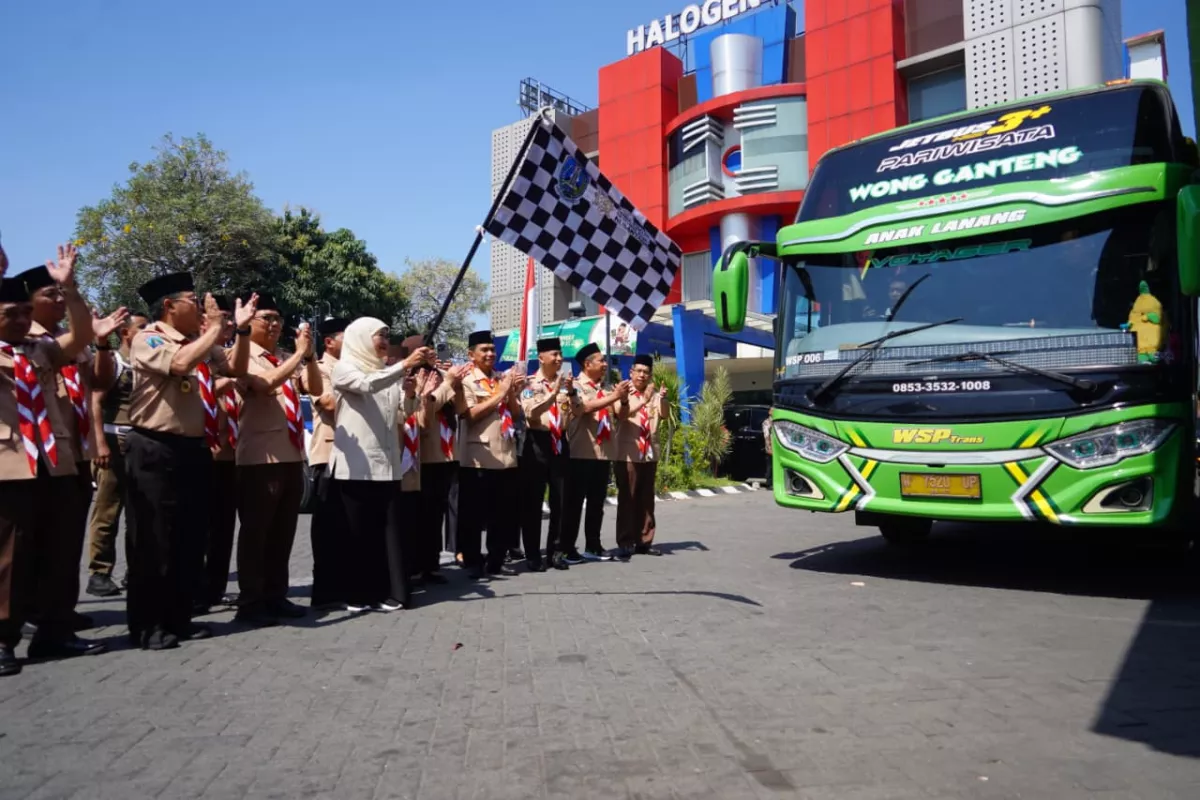 Pesan Khusus Gubernur Khofifah saat Lepas 74 Santri Jatim Berlaga di PPSN VI