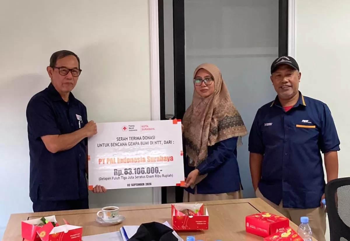 Gandeng PMI Surabaya, PT PAL Indonesia Kirim Donasi Kemanusiaan Rp83,1 Juta ke Korban Gempa NTT