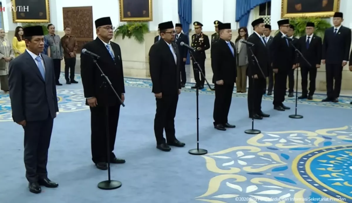 Daftar Lengkap Reshuffle Menteri dan Pejabat yang Dilantik Presiden Prabowo