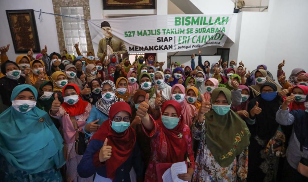 Deklarasi ibu-ibu Majelis Taklim di Surabaya mendukung Eri Cahyadi maju Pilwali